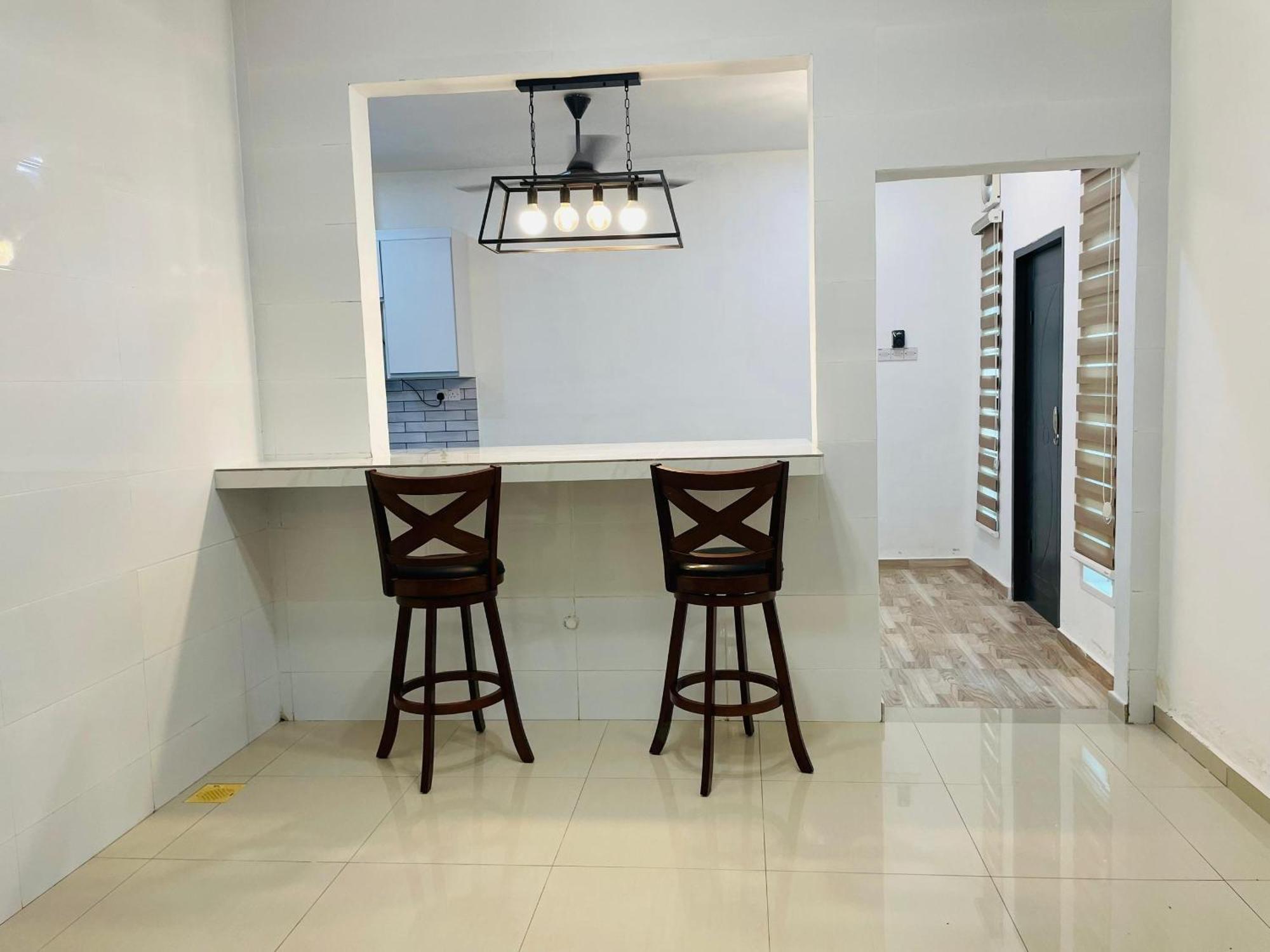 Nazirin Homestay No 27 Tmn Desa Manjung Lumut Esterno foto